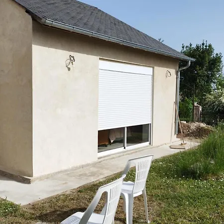 Chez Lou Et منزل للإقامة