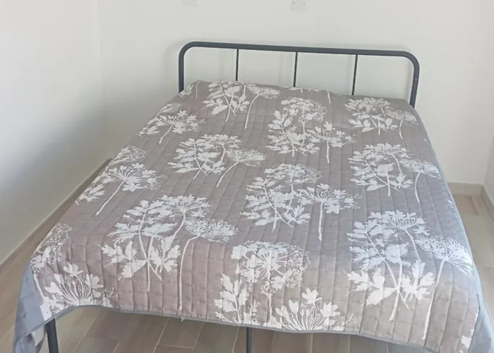 Chez Lou Et * Luche-Pringe